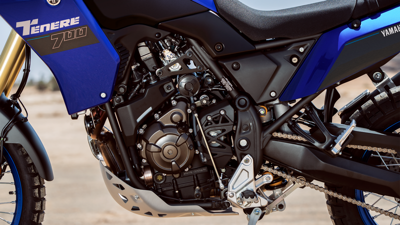 Tendre la chaîne de sa moto : la méthode pas à pas