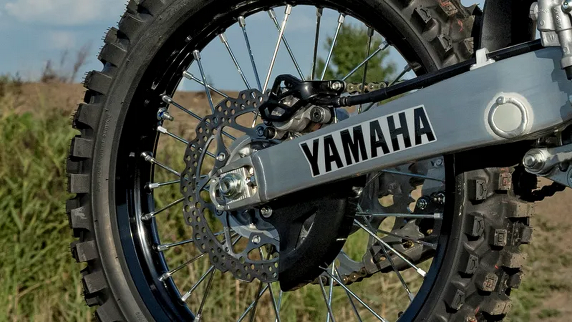 Guide chaîne et patins chaine YZ 125 : plastiques indispensables à surveiller